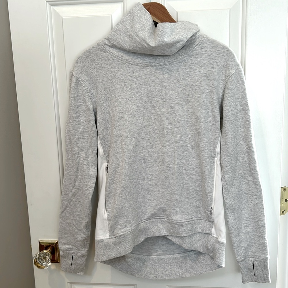 Lululemon Grey and White High Necked Sweatshirt size 6